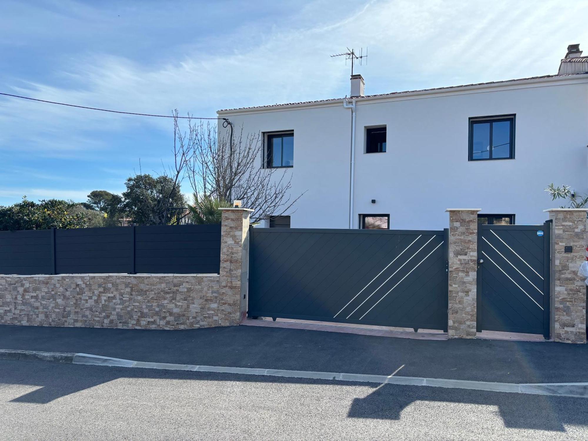 F2/4 Pers Plage-Commerces A Pieds-Parking Prive Saint Aygulf Exteriör bild