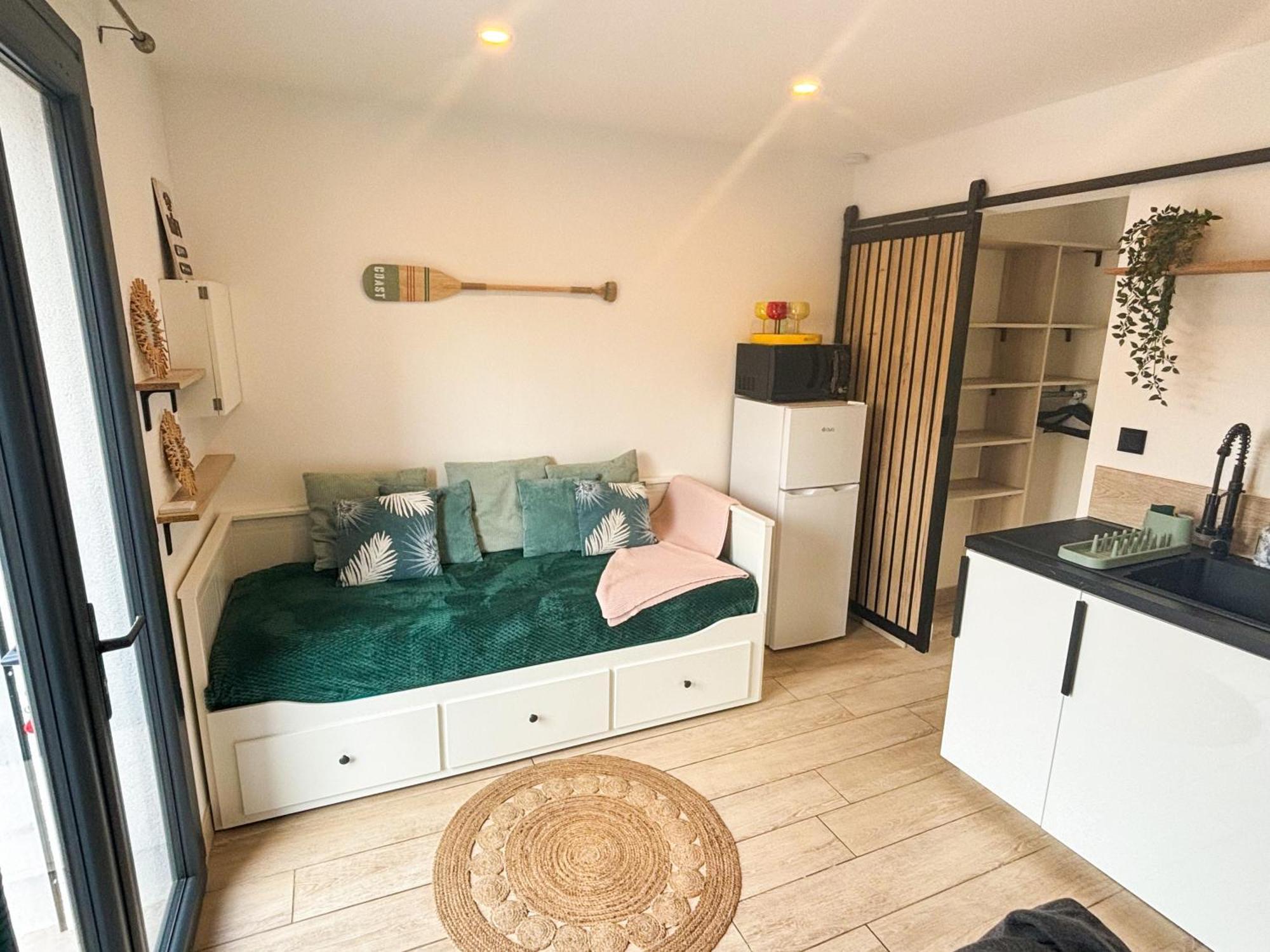 F2/4 Pers Plage-Commerces A Pieds-Parking Prive Saint Aygulf Exteriör bild